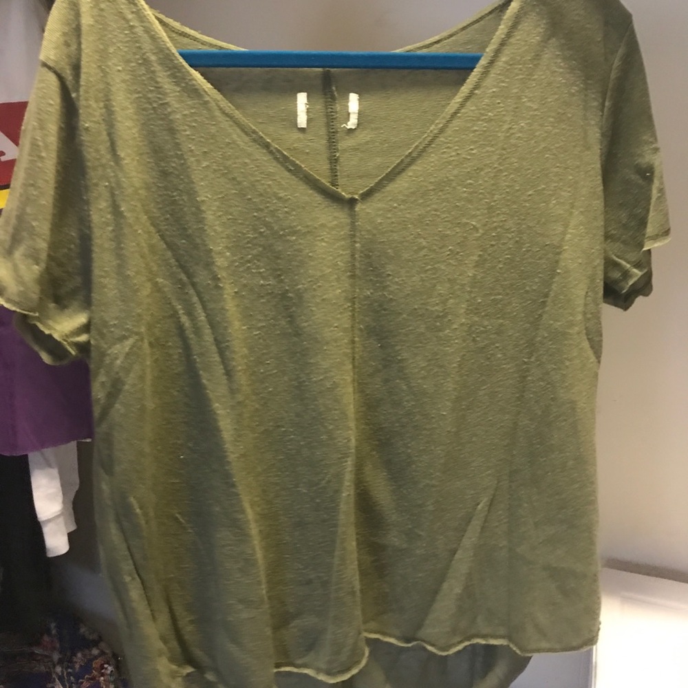 V neck tee